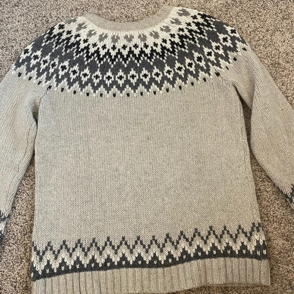 Tan sweater - Picture 2 of 4